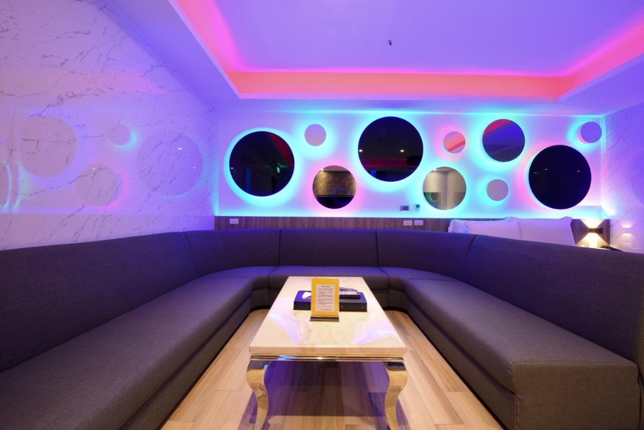 W3 Motel Luzhu Extérieur photo