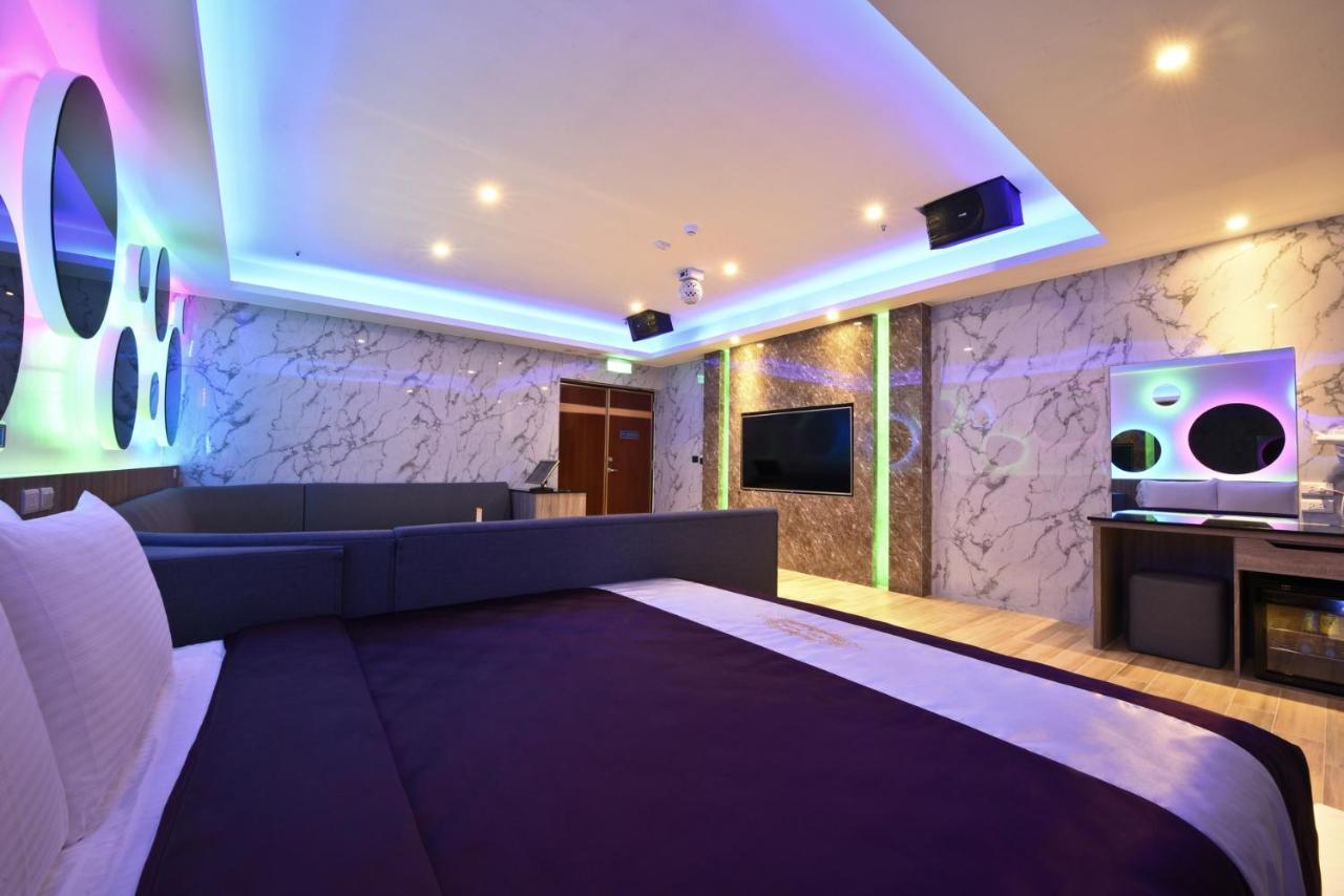 W3 Motel Luzhu Extérieur photo