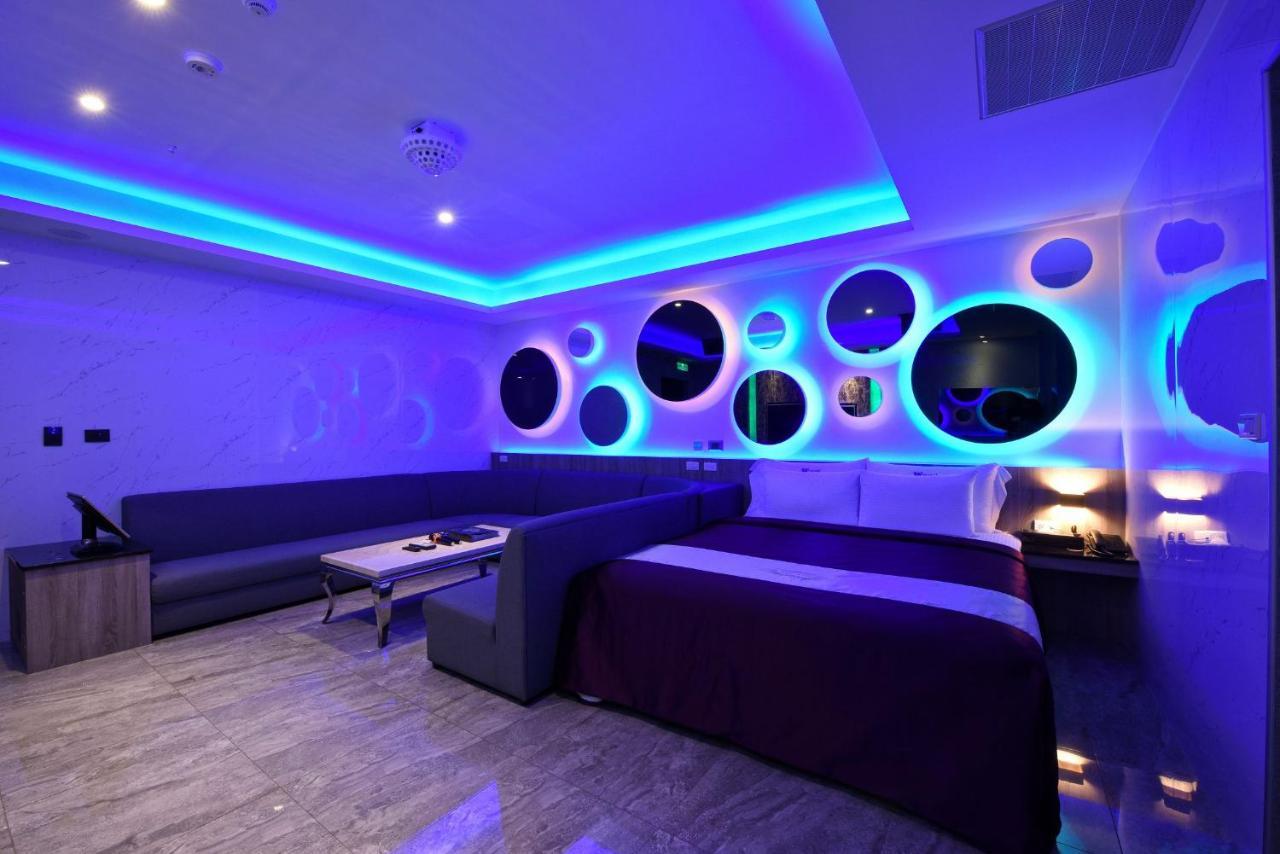 W3 Motel Luzhu Extérieur photo